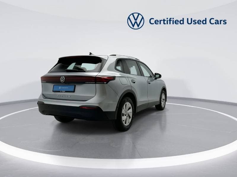 2025 Volkswagen Tiguan LIFE thumbnail 8