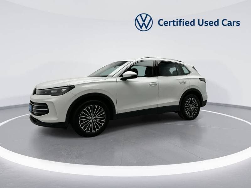 2026 Volkswagen Tiguan LIFE PLUS thumbnail 3