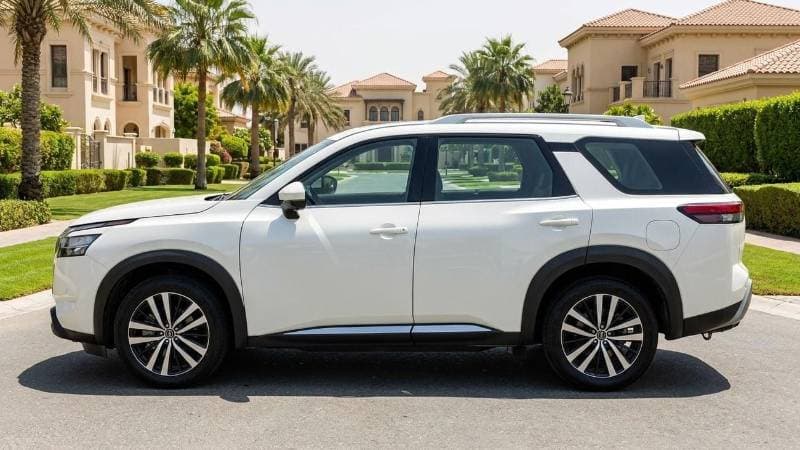 2024 Nissan Pathfinder SL thumbnail 5
