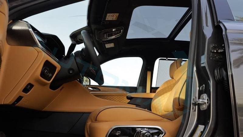 2025 Jeep Grand Cherokee thumbnail 7