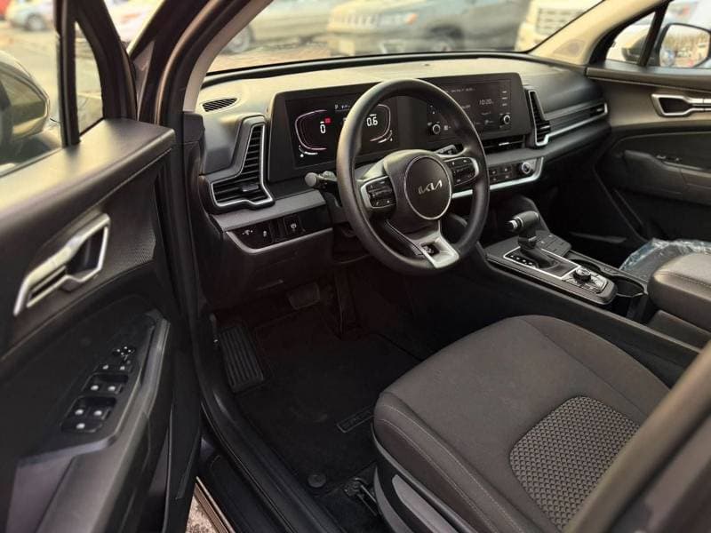 2023 Kia Sportage LX thumbnail 8