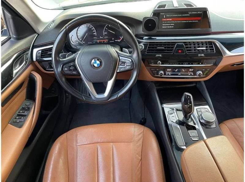 2019 BMW 520i M SPORT thumbnail 7