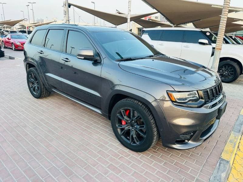 2019 Jeep Grand Cherokee SRT thumbnail 3