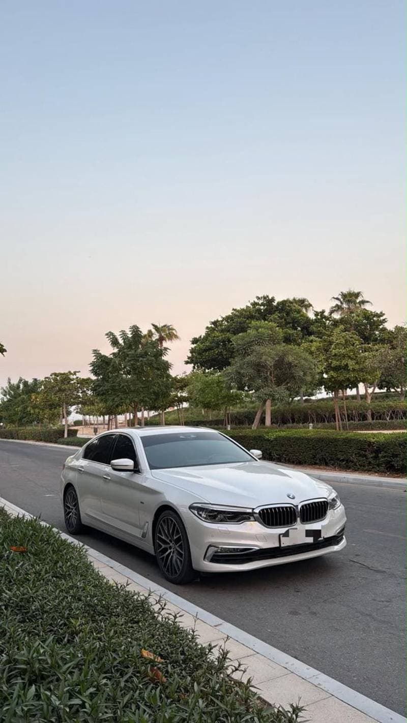 2017 BMW 540i LUXURY thumbnail 3