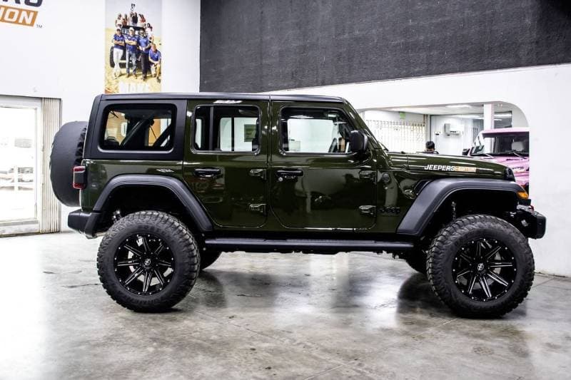 2024 Jeep Wrangler SPORT thumbnail 4