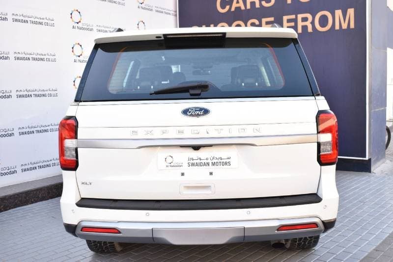2023 Ford Expedition XLT thumbnail 4
