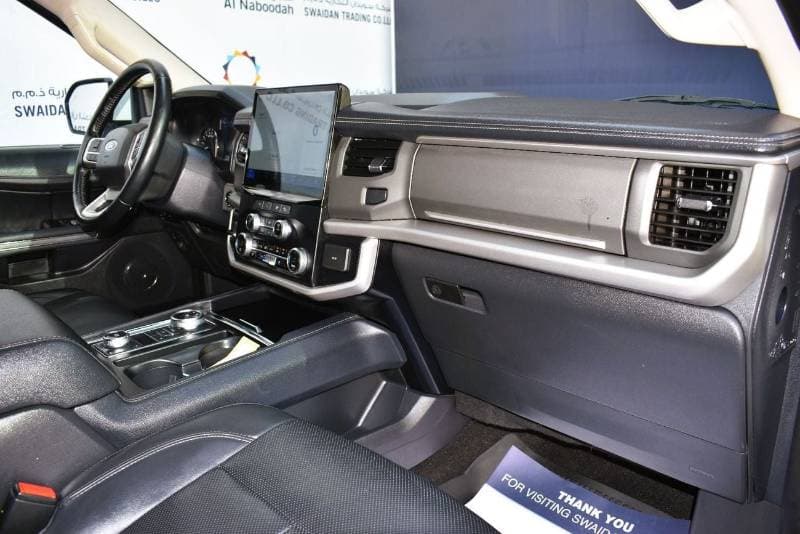 2023 Ford Expedition XLT thumbnail 8