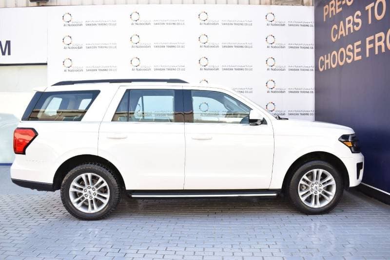 2023 Ford Expedition XLT thumbnail 5