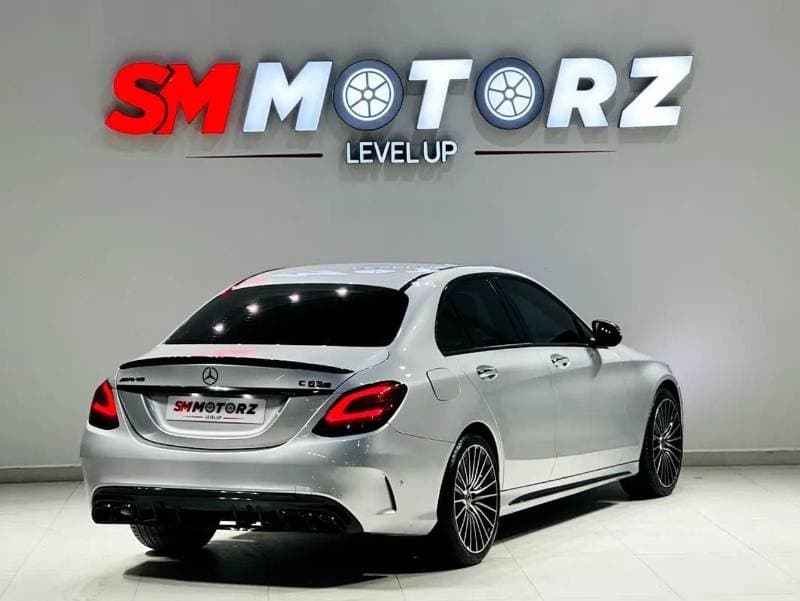 2020 Mercedes Benz C200 AMG thumbnail 3