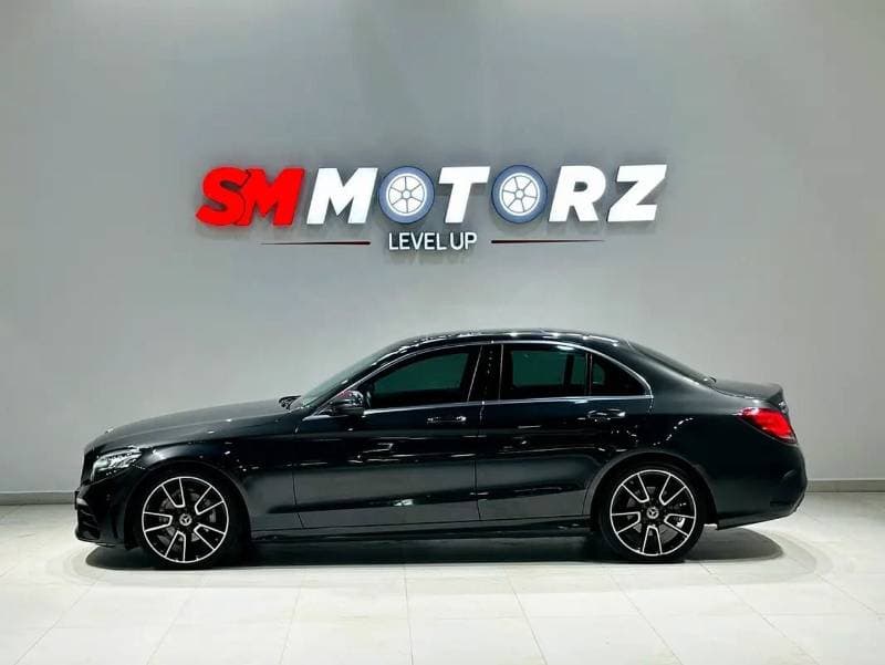 2021 Mercedes Benz C200 AMG thumbnail 4