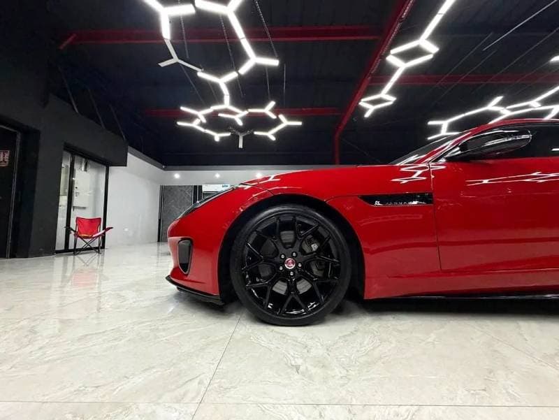 2018 Jaguar F TYPE R DYNAMIC thumbnail 7
