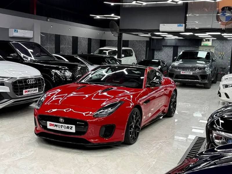 2018 Jaguar F TYPE R DYNAMIC thumbnail 4