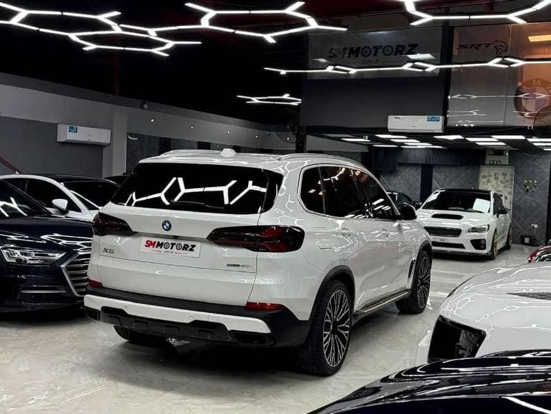 2024 BMW X5 XDRIVE40I XLINE thumbnail 6