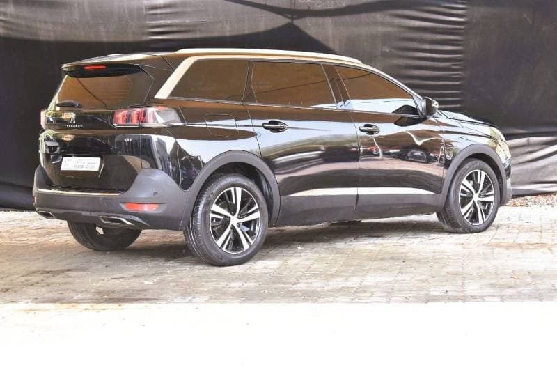 2025 Peugeot 5008 GT thumbnail 4