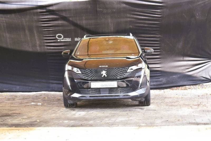 2025 Peugeot 5008 GT thumbnail 2