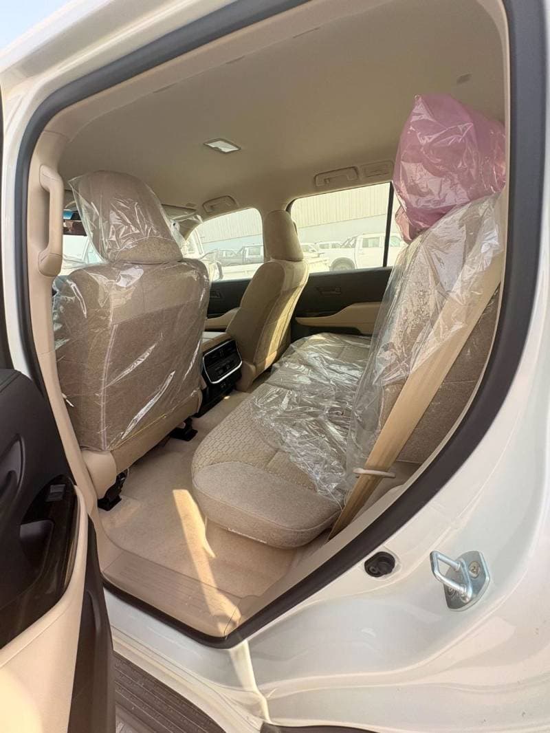 2026 Toyota Land Cruiser GXR thumbnail 7