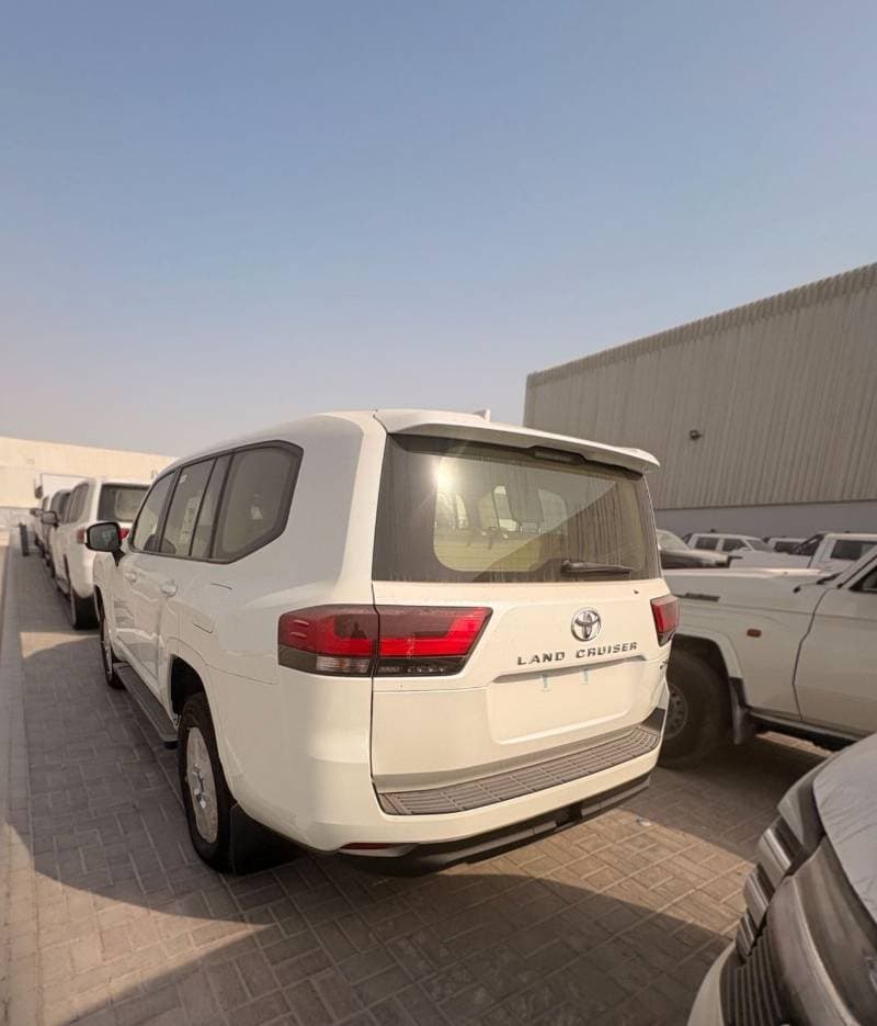 2026 Toyota Land Cruiser GXR thumbnail 4