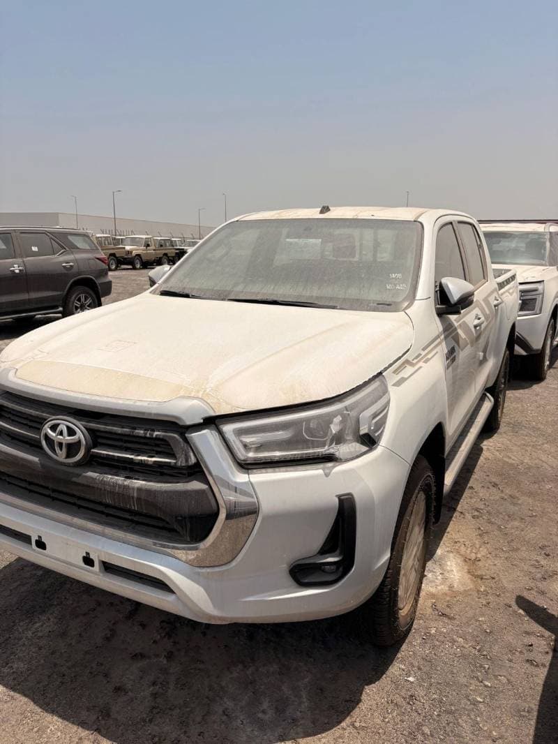 2026 Toyota Hilux thumbnail 3