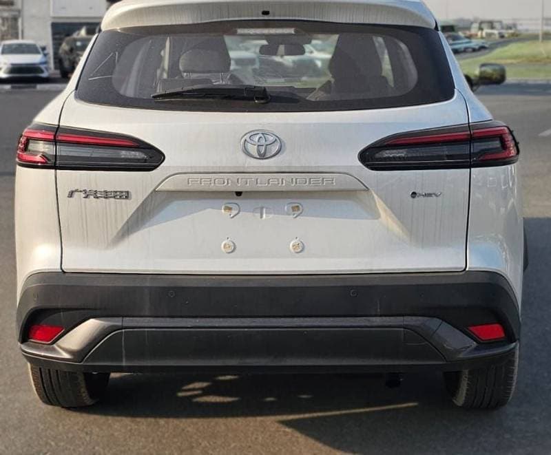 2026 Toyota Frontlander Luxury thumbnail 3