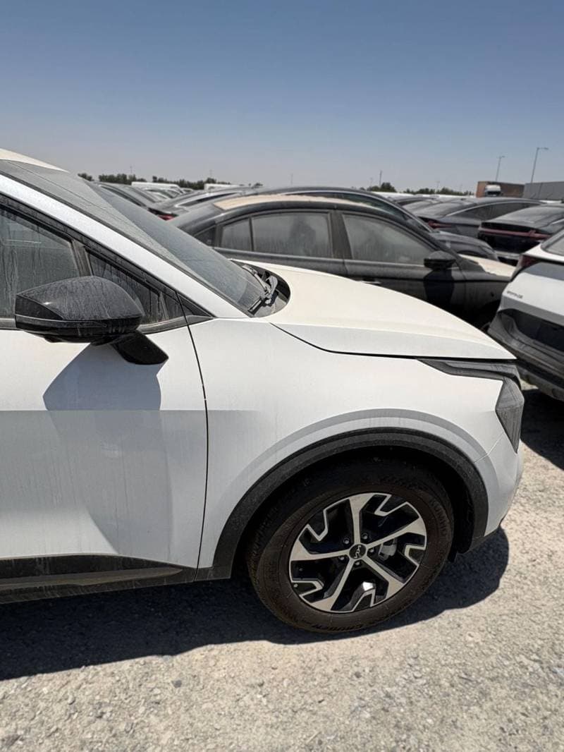 2025 Kia Sportage thumbnail 3