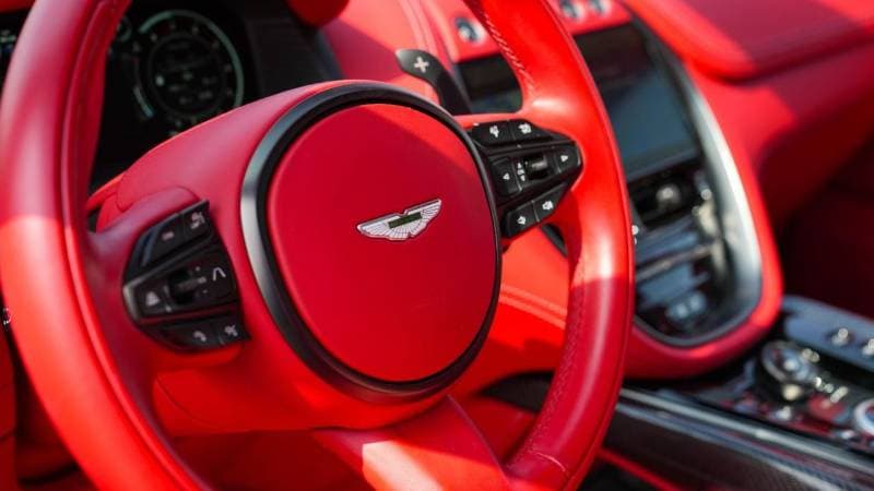 2023 Aston Martin DBX STANDARD thumbnail 4