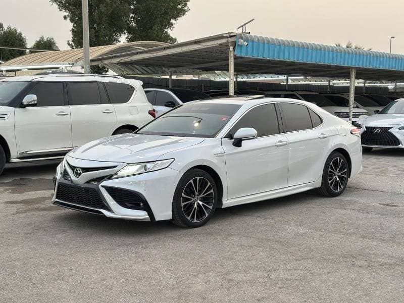 2019 Toyota Camry SPORT thumbnail 2