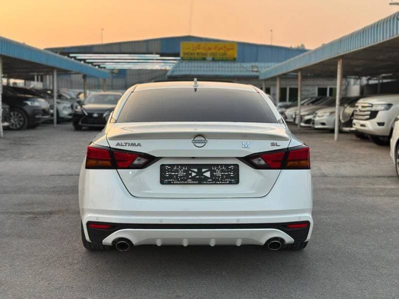2024 Nissan Altima SL thumbnail 6