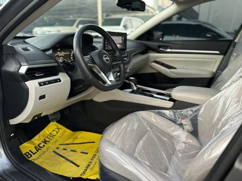 2024 Nissan Altima SL thumbnail 8