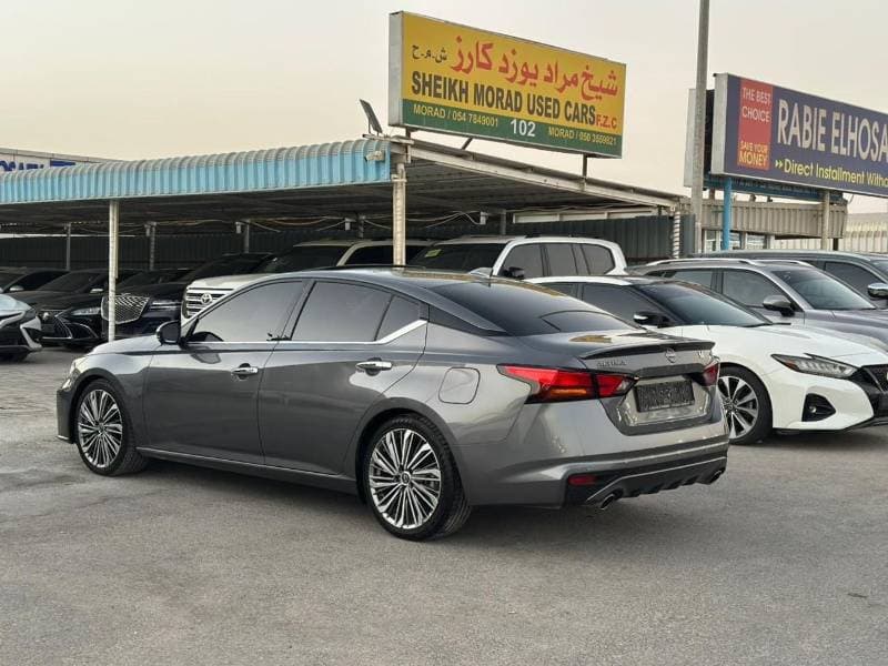 2024 Nissan Altima SL thumbnail 4