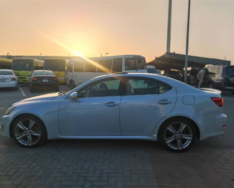 2011 Lexus IS300 LEATHER thumbnail 5