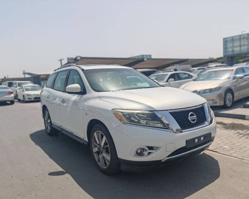 2014 Nissan Pathfinder SL thumbnail 4