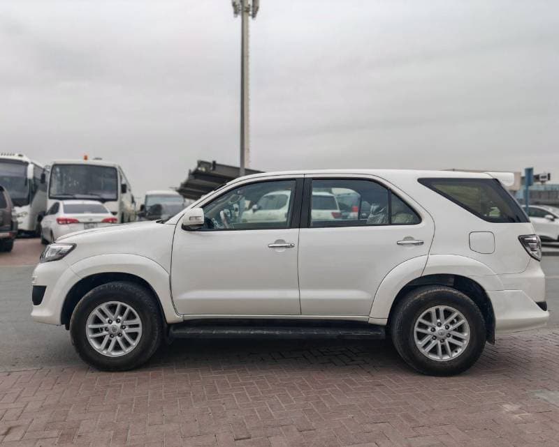 2015 Toyota Fortuner 60TH thumbnail 2