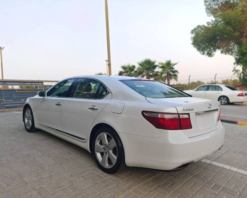 2007 Lexus LS460 LWB 4ST thumbnail 6