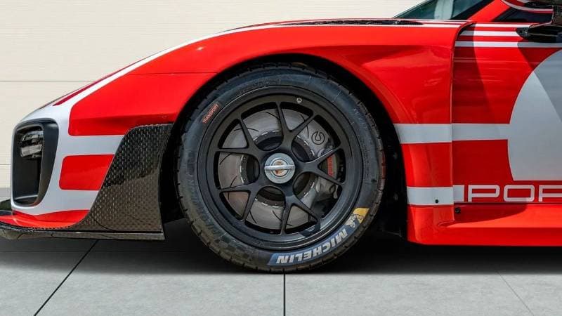 2019 Porsche 911 GT2 RS thumbnail 5