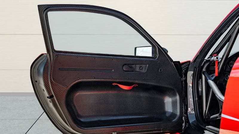 2019 Porsche 911 GT2 RS thumbnail 6