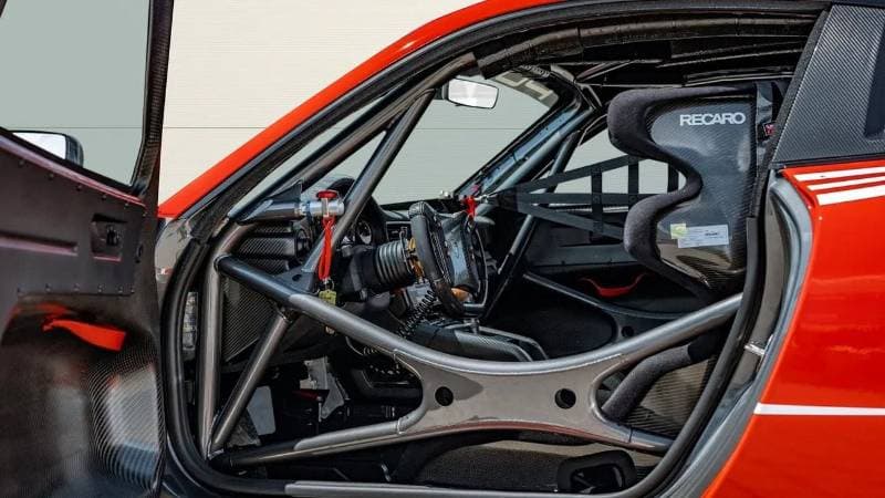 2019 Porsche 911 GT2 RS thumbnail 7
