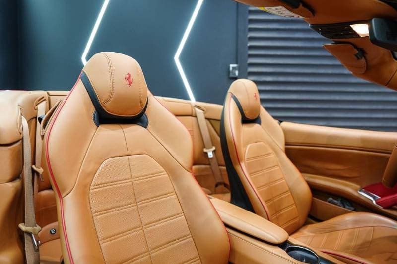 2017 Ferrari California T Handling Speciale thumbnail 6