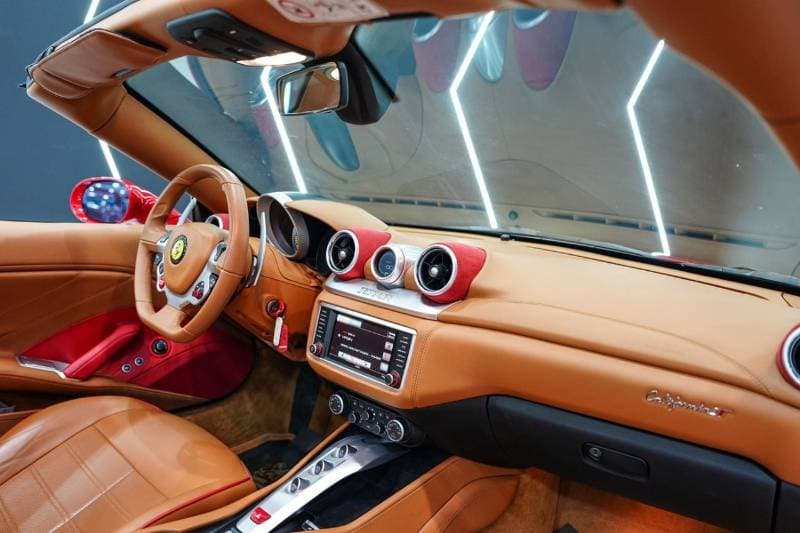 2017 Ferrari California T Handling Speciale thumbnail 5
