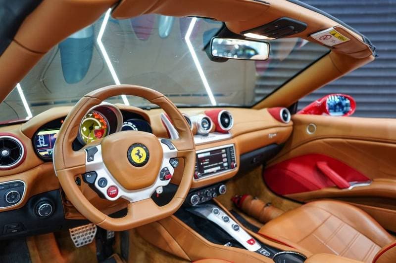 2017 Ferrari California T Handling Speciale thumbnail 3