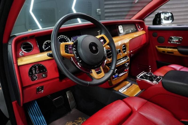 2018 Rolls Royce Phantom STANDARD thumbnail 4