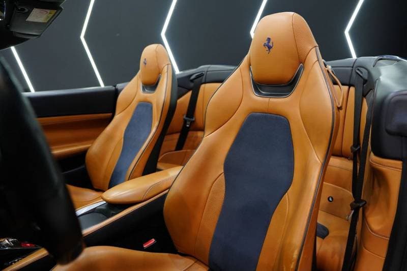2019 Ferrari Portofino STANDARD thumbnail 7
