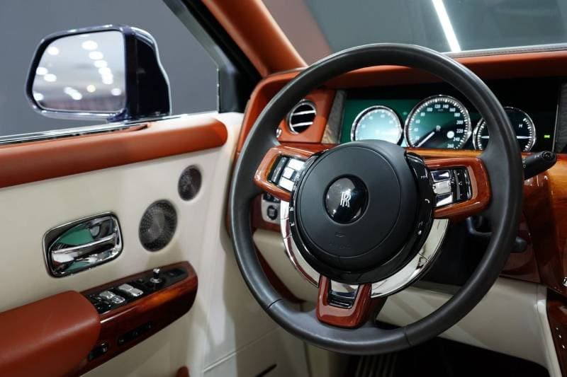 2022 Rolls Royce Phantom Standard thumbnail 4