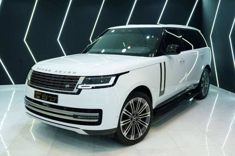 2025 Land Rover Range Rover SE P400