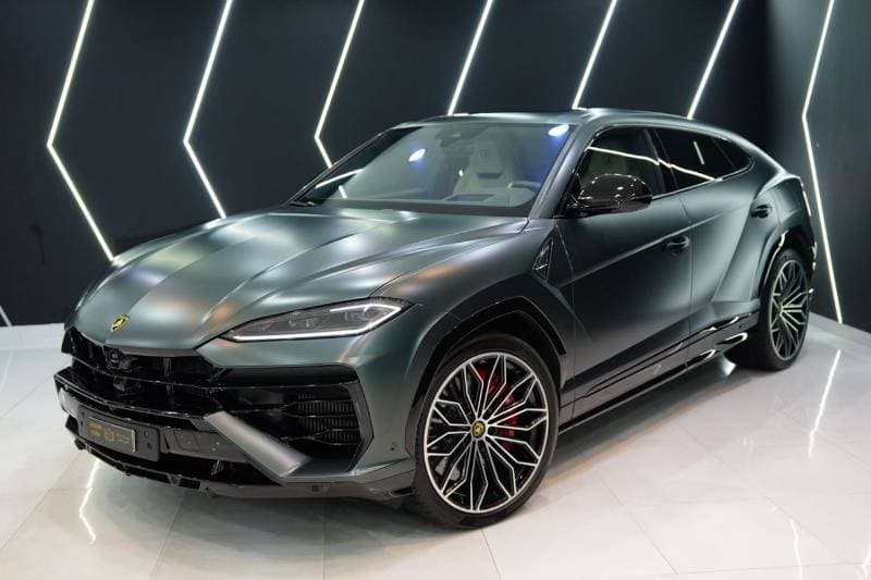 2025 Lamborghini Urus SE