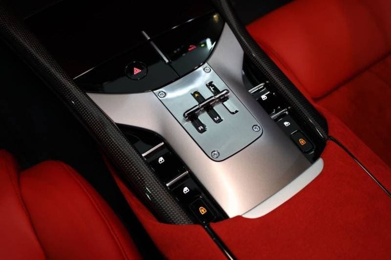 2024 Ferrari Purosangue STANDARD thumbnail 4