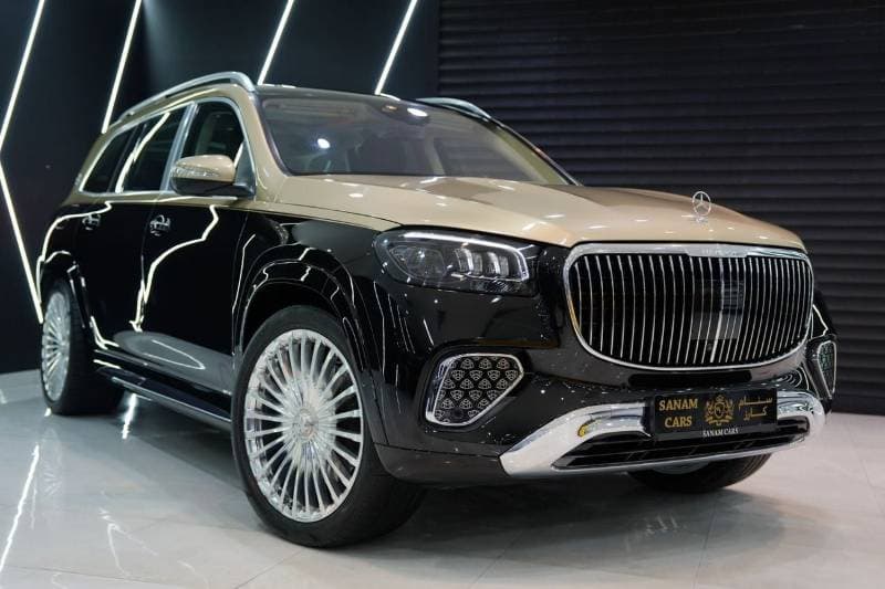 2024 Mercedes Benz 600 Maybach thumbnail 3