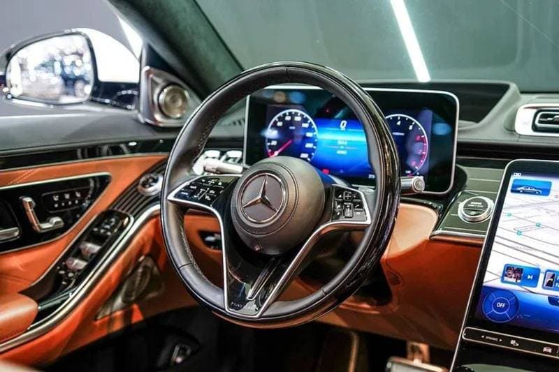 2022 Mercedes Maybach S680 Maybach Maybach thumbnail 4