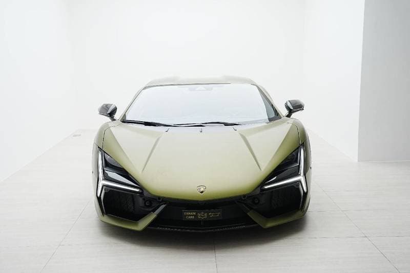 2025 Lamborghini Revuelto STANDARD thumbnail 2