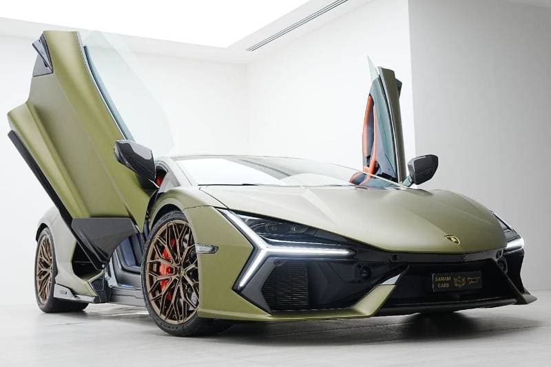 2025 Lamborghini Revuelto STANDARD thumbnail 3
