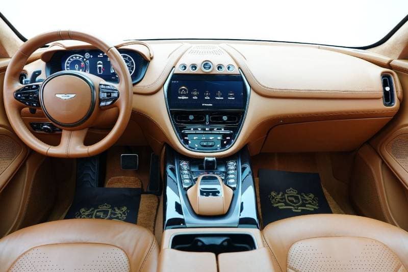 2021 Aston Martin DBX STANDARD thumbnail 7